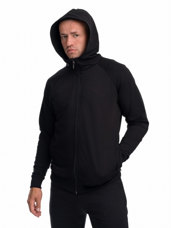 Mężczyzna w rozpinanej bluzie z kapturem bokiem.jpg